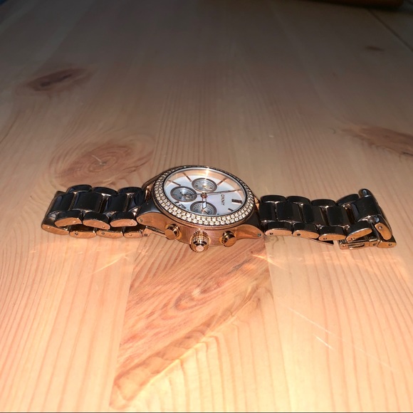 DKNY Pearl Rose Gold Watch! Shows Date!
